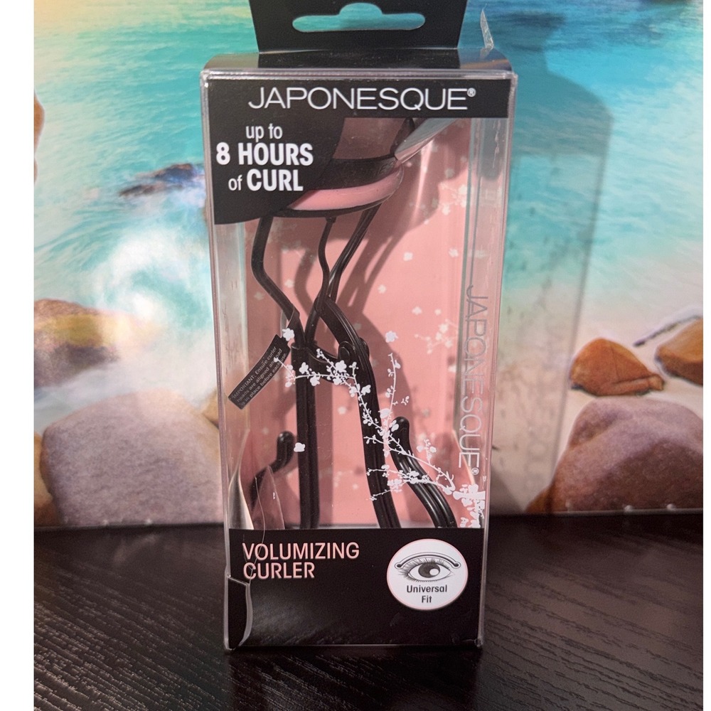 Japonesque Volumizing Curler Universal Fit Black Eyelash Curler with Refill Pad